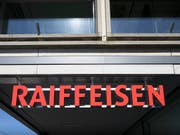 Pechsträne bei Raiffeisen: 114 Kunden haben falsche Kontoauszüge erhalten. (Bild: KEYSTONE/GAETAN BALLY)
