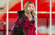 Tonnenweise CO2 statt Umweltengagement: Madonna nimmt lieber den Privatjet. (Bild: Bang Showbiz Entertainment)