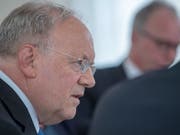 "Wir tun das Machbare": Wirtschaftsminister Johann Schneider-Ammann informiert über die Ergebnisse der Nationalen Konferenz zur Lage der älteren Arbeitnehmer. (Bild: Keystone/MARCEL BIERI)