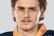 Auch Tobias Fohrler wird als Verteidiger vom Farmteam ins NLA-Kader des EVZ aufsteigen. (Bild: pd/marcelloweiss.ch)