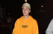 Schlägt auch mal zu: Justin Bieber. (Bild: Bang Showbiz Entertainment)