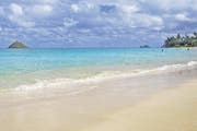 Wenn möglich, sollte man sich Ocean View leisten. Im Bild: Lanikai Beach. (Bild: Andreas Fässler)