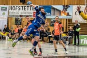 Christian Wipf schiesst aufs Tor. (Bild: Nadia Schärli (Kriens, 31. Januar 2018))