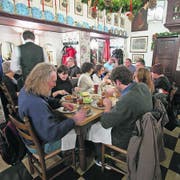 Typisch Westfalen: gutbürgerlich speisen im Alten Gasthaus Leve. (Bild: Ralf Emmerich)