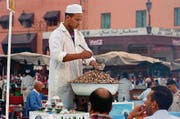 Pulsierendes Leben in engen Gassen. Die Altstadt von Marrakesch gehört zum Weltkulturerbe der Unesco. (Bild: Karte oas)