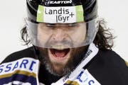 Will mit seiner Kritik die Mitspieler wachrütteln: EVZ-Stürmer Josh Holden. (Bild: Keystone)