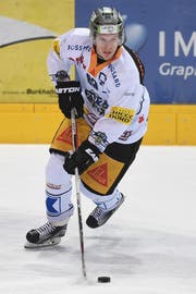 Zugs Sven Senteler spielt nächste Saison fix beim EVZ. (Bild: Keystone / Gabriele Putzu)