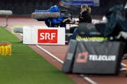 Kameras von Teleclub und SRF anlässlich eines Fussballspiels im Letzigrund. (Bild: Keystone)