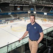 EVZ-Sportchef Reto Kläy in der Bossard-Arena. (Bild: Pius Amrein (Zug, 11. Oktober 2017))
