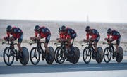 Das BMC-Team mit Stefan Küng an zweiter Stelle an der WM im vergangenen Jahr. Nach Silber soll es heute wieder Gold geben. (Bild: News Panoramic (Doha, 9. Oktober 2016))