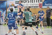 Peter Schramm (Mitte) und der HCK strecken sich vergebens. (Bild: Nadia Schärli (Kriens, 15. März 2017))
