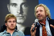 Samuel Koch (links) war am Sonntagabend in einen Autounfall verwickelt. (Bild: AP)