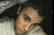 Justin Bieber ist jetzt kahl rasiert. (Bild: bang)
