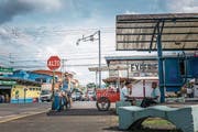 «Pura Vida» im kleinen Städtchen La Fortuna. (Bild: Joseph Khakshouri)