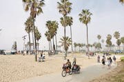Sportlich oder vergnüglich auf dem Boardwalk am Venice Beach. (Bild: Ingrid Schindler)