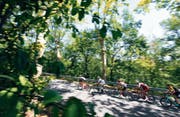 Reto Hollenstein (SUI), Thomas Voeckler (FRA), Maxime Bouet (FRA), Timo Roosen (NED) und Thomas De Gendt (BEL, von links) auf der Flucht. (Bild: Tim De Waele/Getty (15. Juli 2017))