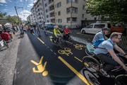 Um gegen Stau vorzugehen, soll das überkommunale Velonetz ausgebaut werden - so wie der Veloweg «Freigleis» zwischen dem Neubad in Luzern und dem Mattenhof in Kriens. (Bild: Pius Amrein)