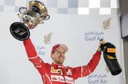 Sebastian Vettel nach seinem Sieg beim GP von Bahrain. (Bild: Keystone)