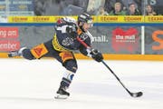 EVZ-Verteidiger Robin Grossmann erlebt derzeit oft die Glücksgefühle des Torschützen. (Bild: Freshfocus/Patrick Straub (Zug, 16. September 2017))