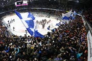 Zug startet mit einem Heimspiel gegen Davos in die neue Saison. (Bild: Stefan Kaiser / Neue ZZ)