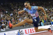 Karim Hussein läuft über 400 Meter Hürden aufr Rang 3. (Bild: Keystone, Jean-Christophe Bott/ Zürich, 24. August 2017)