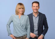 Francine Jordi und Alexander Mazza präsentieren den neuen «Stadl» (Bild SRF)