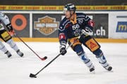Mit 1,91 cm der grösste Zuger Verteidiger: Timo Helbling. (Bild: Freshfocus (Zug, 25. Februar 2017))