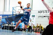 Jost Brücker vom HC Kriens-Luzern kommt zum Abschluss. (Bild: Archiv / Nadia Schärli)