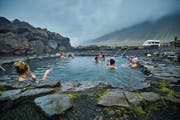 Dank Islands heisser Quellen ist Baden draussen eine Wohltat. (Bild: Heidi Feldmann)