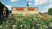 Piekfein: Schloss Weikersheim zieht sogar Gruppen aus Übersee an.