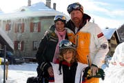 Boris Becker mit Lilly Kerssenberg und Sohn Elias. (Bild André Häfliger/Neue LZ)