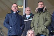Intern aufgeräumt und sportlich wieder erfolgreich: FCSG-Präsident Matthias Hüppi und Sportchef Alain Sutter (rechts). (Bild: Keystone)