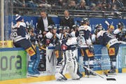 Sie können jetzt alle in die Ferien: das EVZ-Team nach dem vorzeitigen Playoff-Out. (Bild: Daniela Frutiger/Freshfocus (Zug, 20. März 2018))