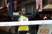 Cynthia Kosgei, Elite-Siegerin bei den Frauen. (Bild: Philipp Schmidli / Neue LZ)