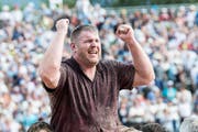 Glücklicher Sieger des Unspunnen: Christian Stucki. (Bild: Werner Schaerer (EQ Images))