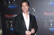 Matthew McConaughey wird wieder als Lehrer tätig sein. (Bild: bang)
