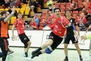 Spielt in der kommenden Saison für den HC Kriens-Luzern: Filip Gavranovic, hier im Dress von Pfadi Winterthur. (Bild: Walter Bieri / Keystone (Winterthur, 1. März 2016))