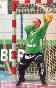 Stark in der Abwehr, aber auch in der Angriffsauslösung: Paul Bar. Bild: Roger Grütter (Luzern, 25. Februar 2017)