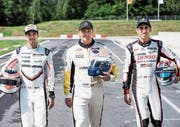 Sie werden in Le Mans aufs Gaspedal drücken: die Schweizer Piloten Neel Jani, Marcel Fässler und Sébastien Buemi (von links). (Bild: Jean-Christophe Bott/Keystone (Lignières, 7. Juni 2017))