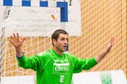 Goalie Roman Schelbert wird sich per Ende Saison vom Spitzensport verabschieden. (Bild: Roger Grütter / Neue LZ (Archiv))