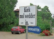 Auch im Norden Deutschlands ist es nie weit zum nächsten Biergarten. (Bild: Andreas Z’Graggen)
