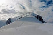 Der Mont-Blanc: ein magischer Moment im Leben jedes Bergsteigers. (Bild: Quelle: Bundesamt für Landestopografie, Karte oas)