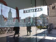 Zahlreiche Rücktritte: Die Raiffeisen-Bank muss bis 2020 neun neue Verwaltungsräte ernennen. (Bild: KEYSTONE/GAETAN BALLY)