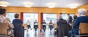 Das Podium zum Thema Migration und Bildung stösst auf grosses Interesse. (Bild: Andrea Stalder)