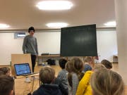 Nemo beim Musikunterricht in Fischingen. (Bild: PD)