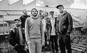 Nur drei Probetage bis zum Auftritt: die Flieder-Band. (Bild: PD)