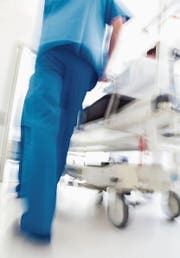 Heimatschutz für öffentliche Spitäler: Die St.Galler FDP befürwortet den Aufbau einer eigenen Herzchirurgie. (Bild: Getty)