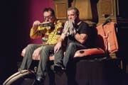 «Das können wir auch»: Resli Burri und Pascal Dussex imitieren ihre Kollegen von «schön & gut». (Bild: Caro Gammenthaler)