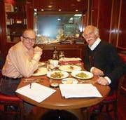 Willi Näf mit Anton Mosimann in London. (Bild: PD)