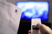 Die IHK findet irritierend, dass sich die SRG-Leitung in der Öffentlichkeit bisher konsequent weigerte, über mögliche Szenarien nach einer Annahme der No-Billag-Initiative zu sprechen. (Bild: LAURENT GILLIERON (KEYSTONE))